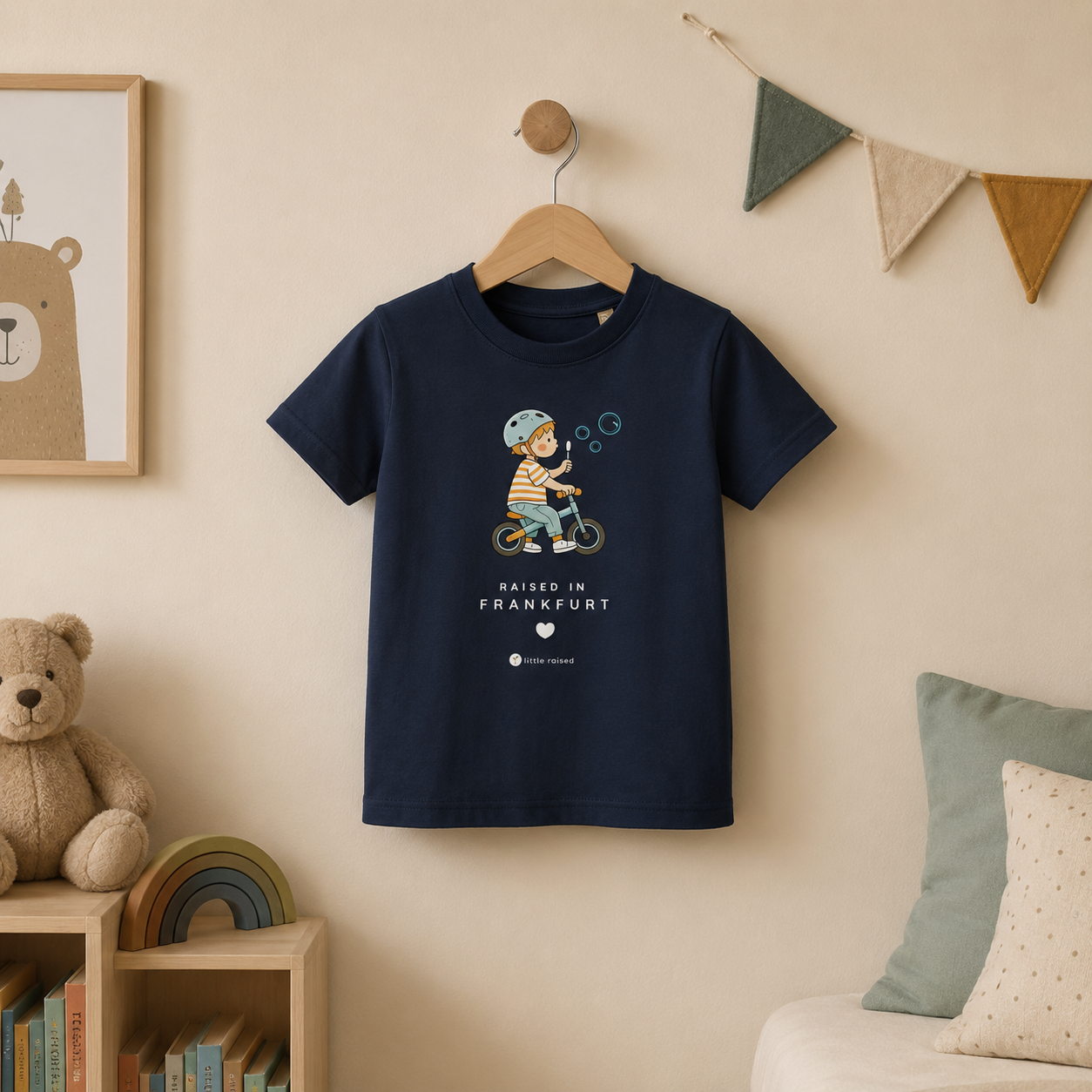 Kinder T-Shirt aus Bio-Baumwolle: Raised in Frankfurt - Frankfurt citykid