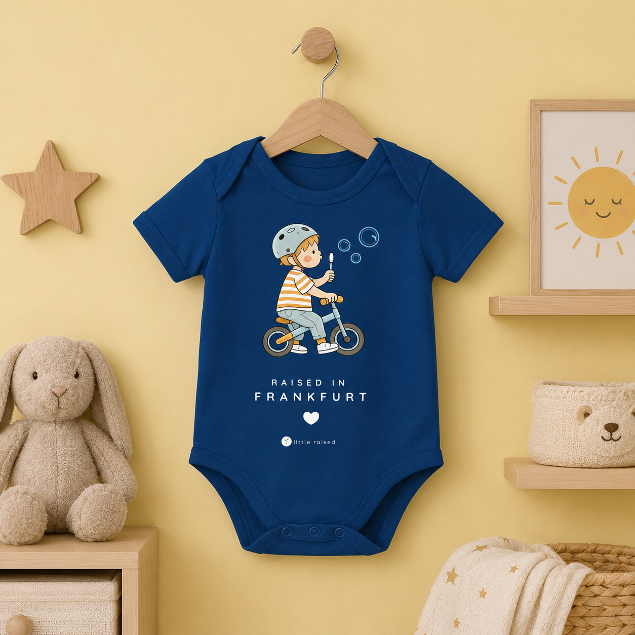 Babybody aus Bio-Baumwolle: Raised in Frankfurt (Cityboy)