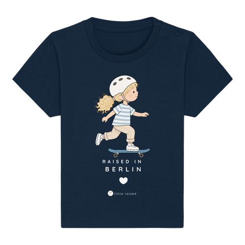 Baby-T-Shirt aus Bio-Baumwolle: Raised in Berlin (Citygirl)