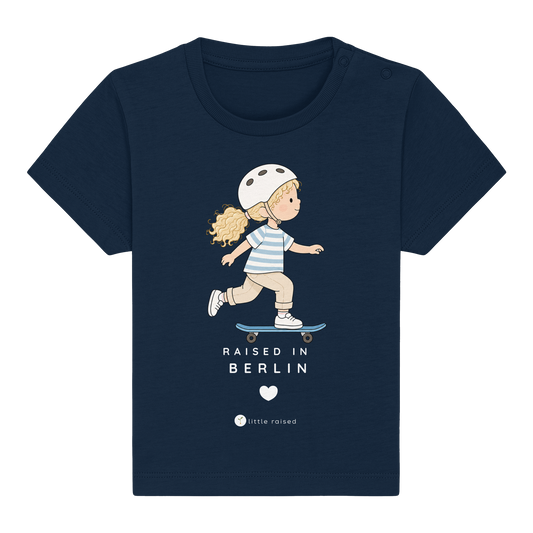 Baby-T-Shirt aus Bio-Baumwolle: Raised in Berlin (Citygirl)